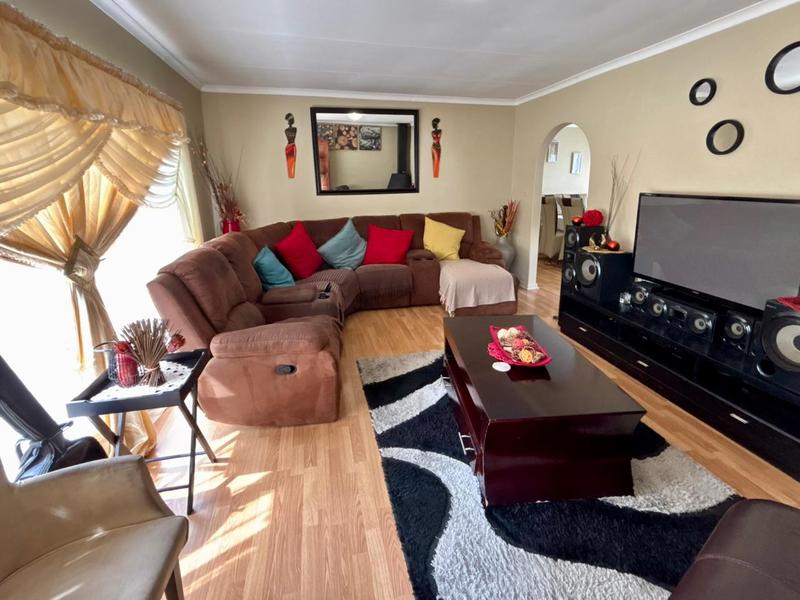 3 Bedroom Property for Sale in Pellissier Free State